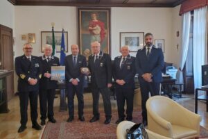 prefetto di trieste pietro signoriello capitano di vascello del prete marinai d'italia accademia nautica dell'adriatico